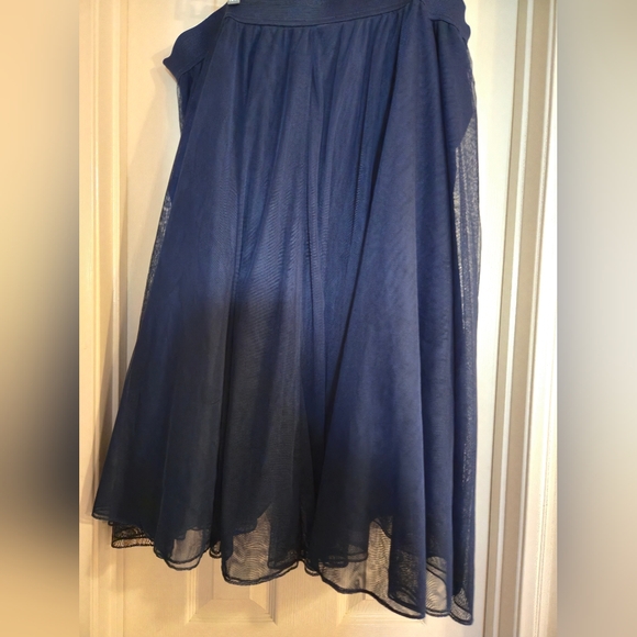Navy Tulle Skirt - Size 2 - Multiple Layers - Picture 3 of 4